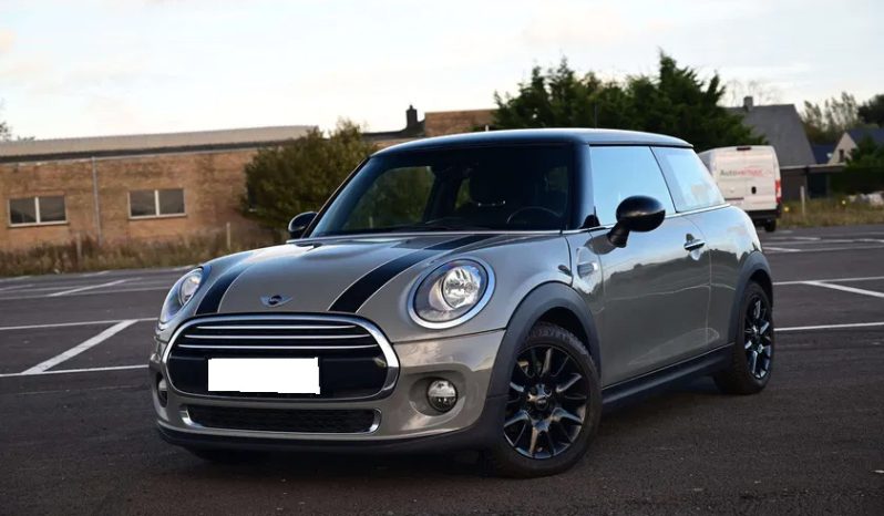 MINI Cooper Version D AUT / SPORTSEATS / CHILI / BLACK complet