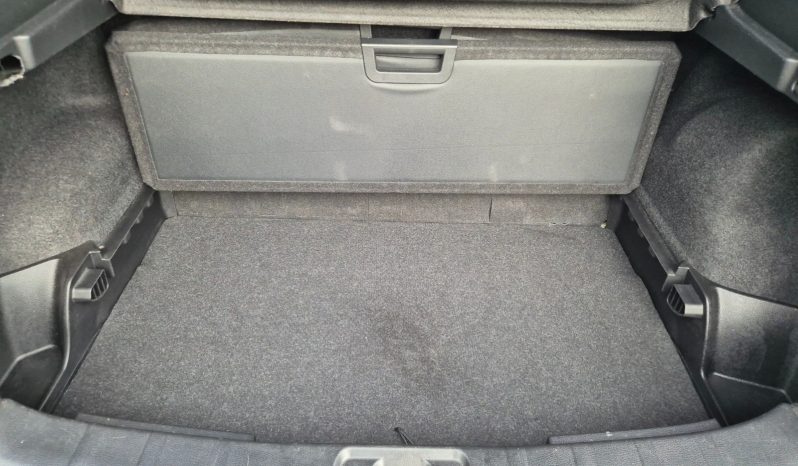 NISSAN complet