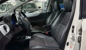 TOYOTA Yaris Peau hybride Automat Navi R. complet