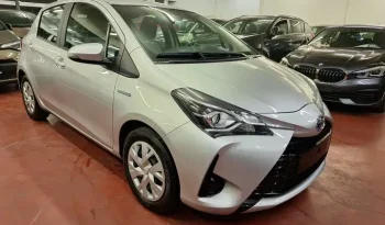 TOYOTA  Yaris complet