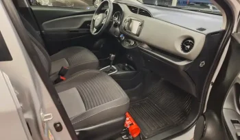 TOYOTA  Yaris complet