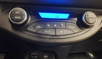 TOYOTA  Yaris complet