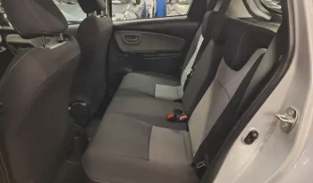 TOYOTA  Yaris complet