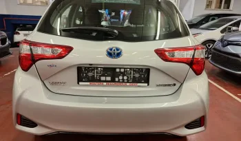 TOYOTA  Yaris complet