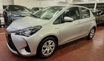 TOYOTA  Yaris complet