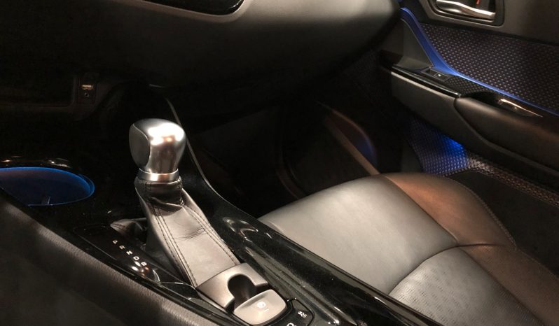 TOYOTA   C-HR HYBRIDE complet