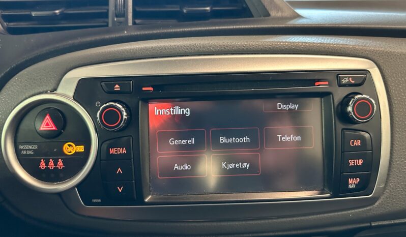 Toyota Yaris 1,33 AUTOMAT, ACTIVE,NAV complet