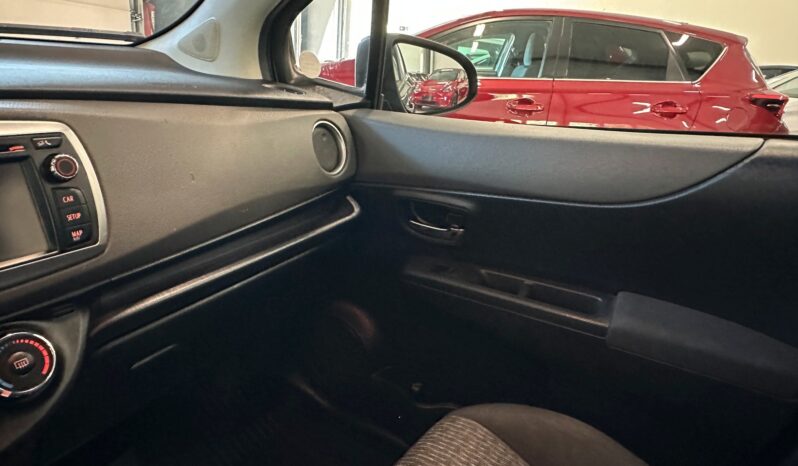 Toyota Yaris 1,33 AUTOMAT, ACTIVE,NAV complet