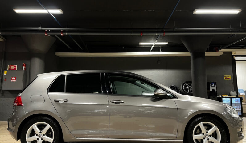 Volkswagen Golf 1.4TSI 140 CV / Highline/DSG/Navi/Caméra complet