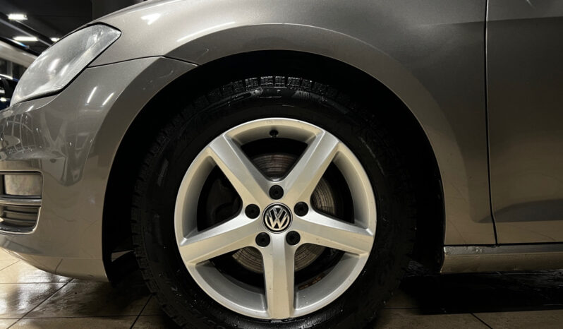 Volkswagen Golf 1.4TSI 140 CV / Highline/DSG/Navi/Caméra complet